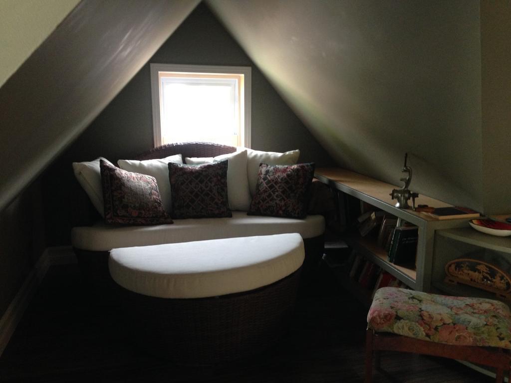 Bondy House Bed & Breakfast Amherstburg Esterno foto