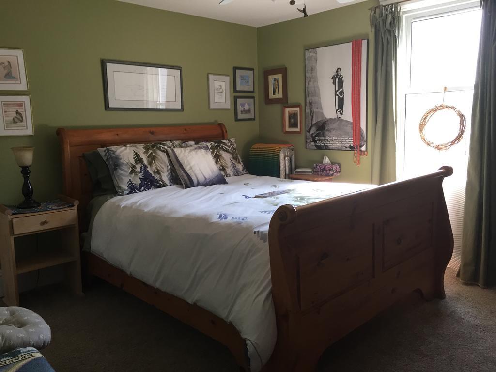 Bondy House Bed & Breakfast Amherstburg Esterno foto